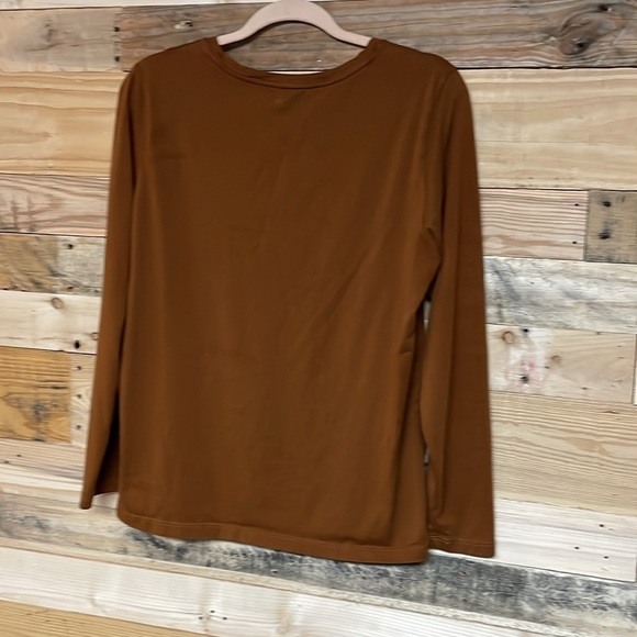 Lands’ End Size Med Petite Brown Crewneck Long Sleeve Soft Relaxed Fit T-Shirt - Picture 6 of 6